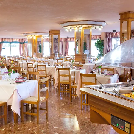Panoramica Garden Hotel 3*